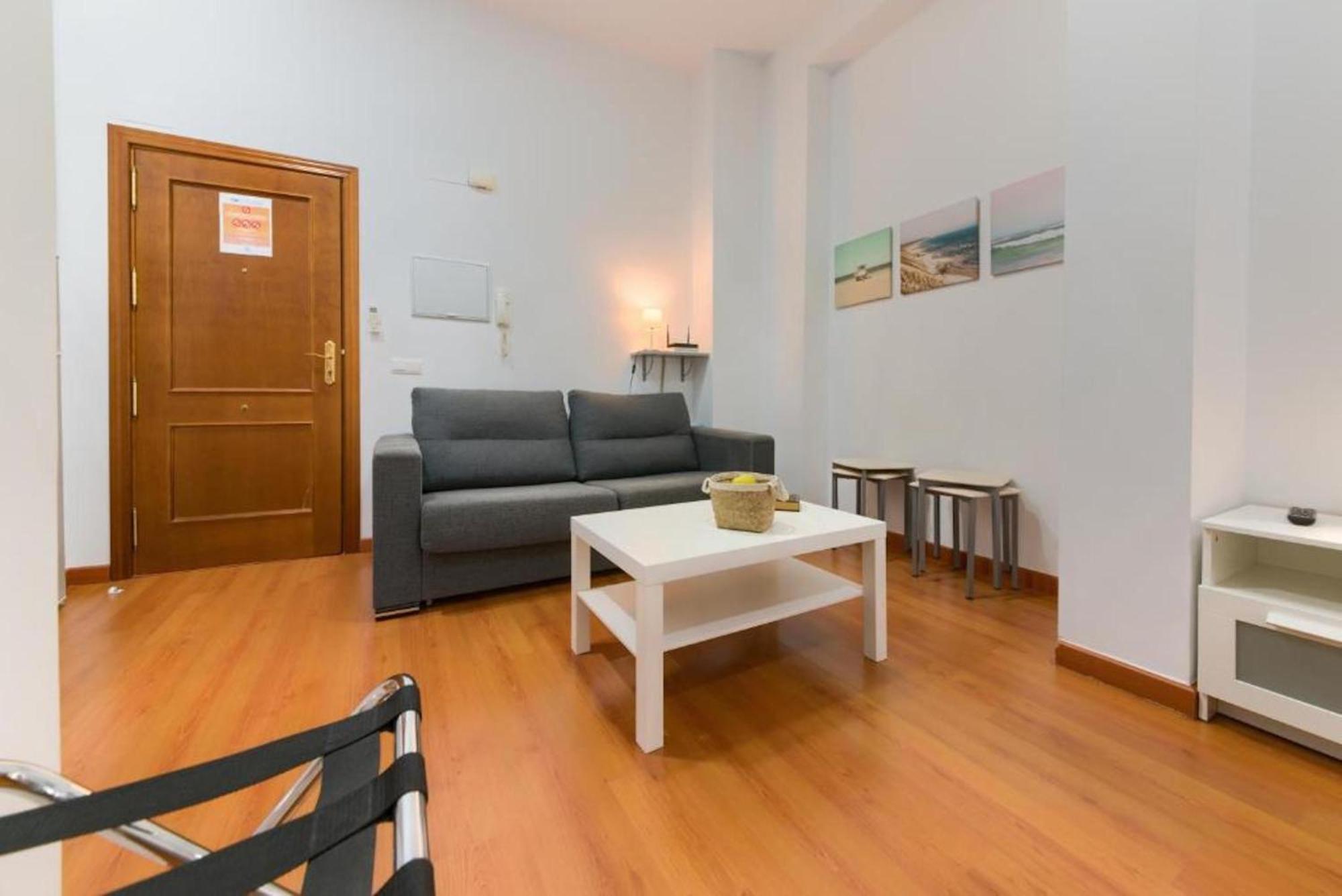 Apartments Holidays2Malaga City Center Exterior photo