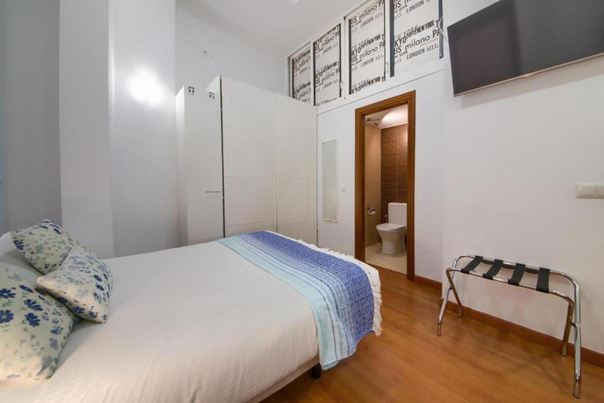 Apartments Holidays2Malaga City Center Exterior photo