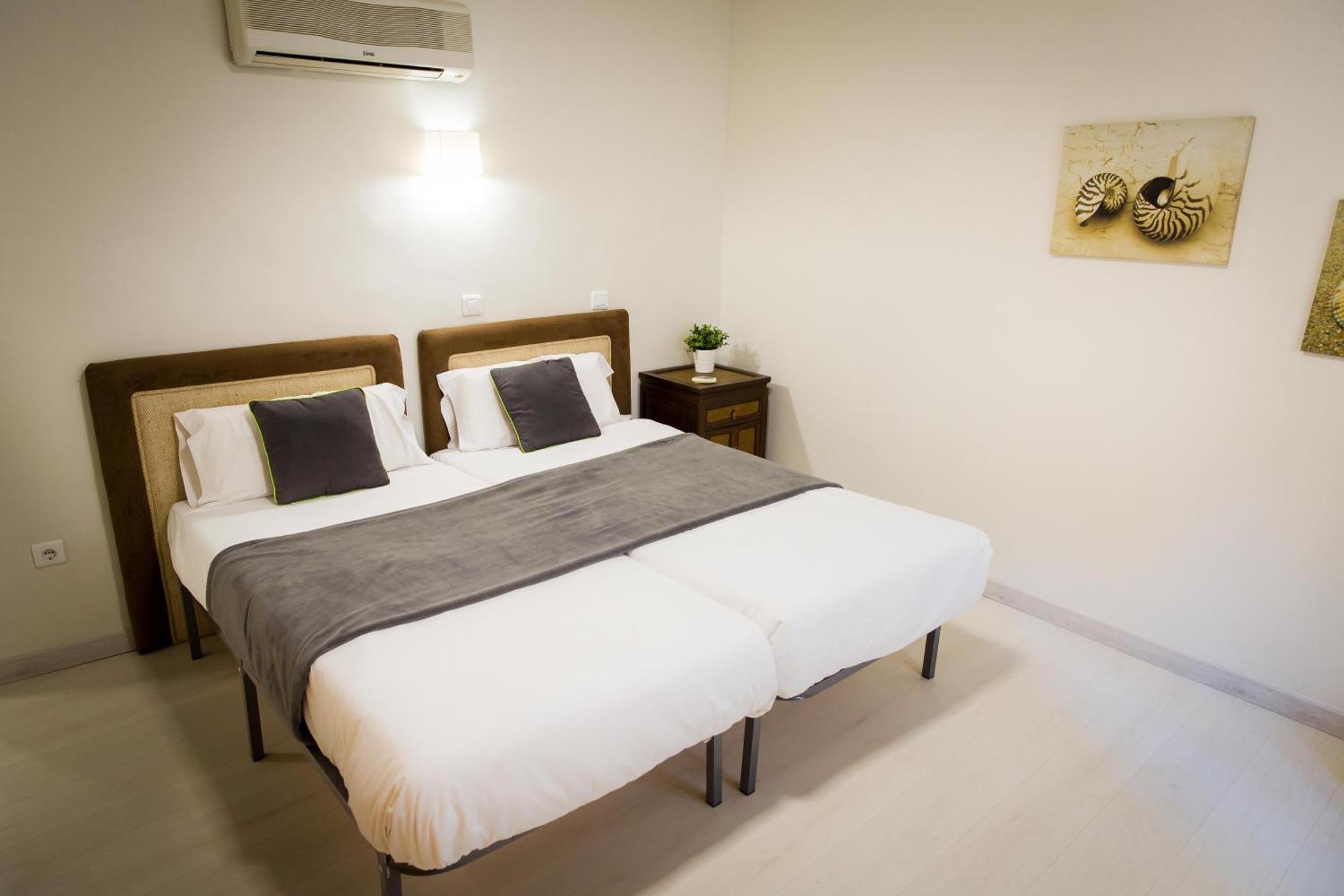 Apartments Holidays2Malaga City Center Exterior photo