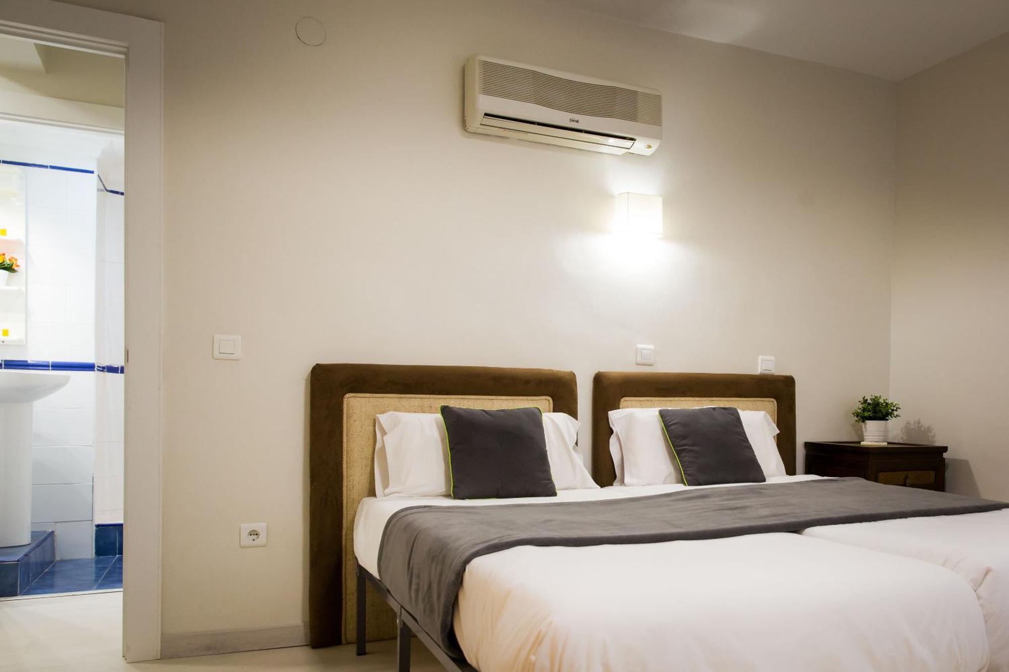 Apartments Holidays2Malaga City Center Exterior photo
