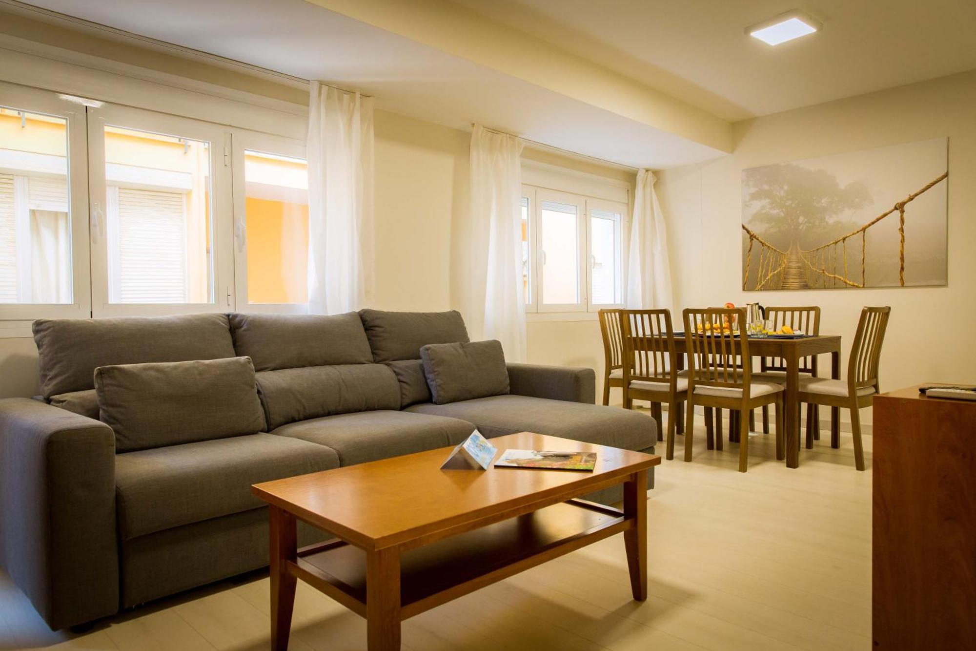 Apartments Holidays2Malaga City Center Exterior photo